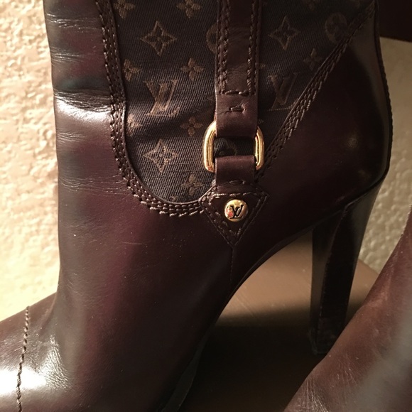 Louis Vuitton mini lin high heel boots - Picture 16 of 16